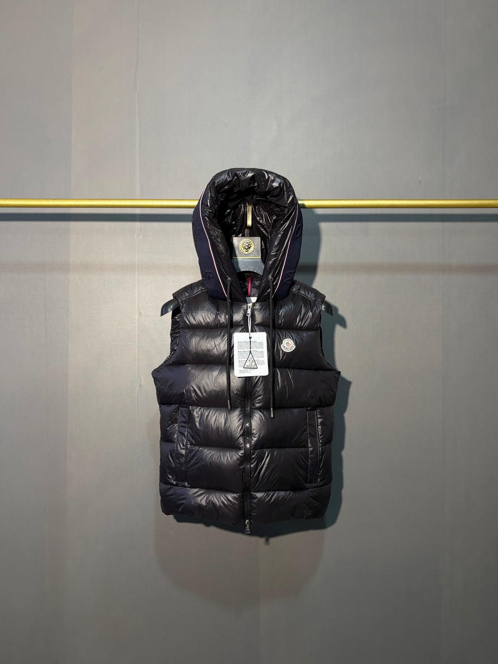 Gilet à capuche en duvet Moncler Luiro