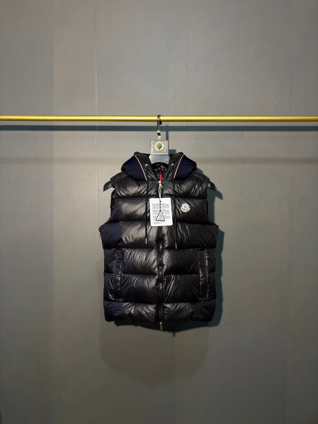 Gilet à capuche en duvet Moncler Luiro