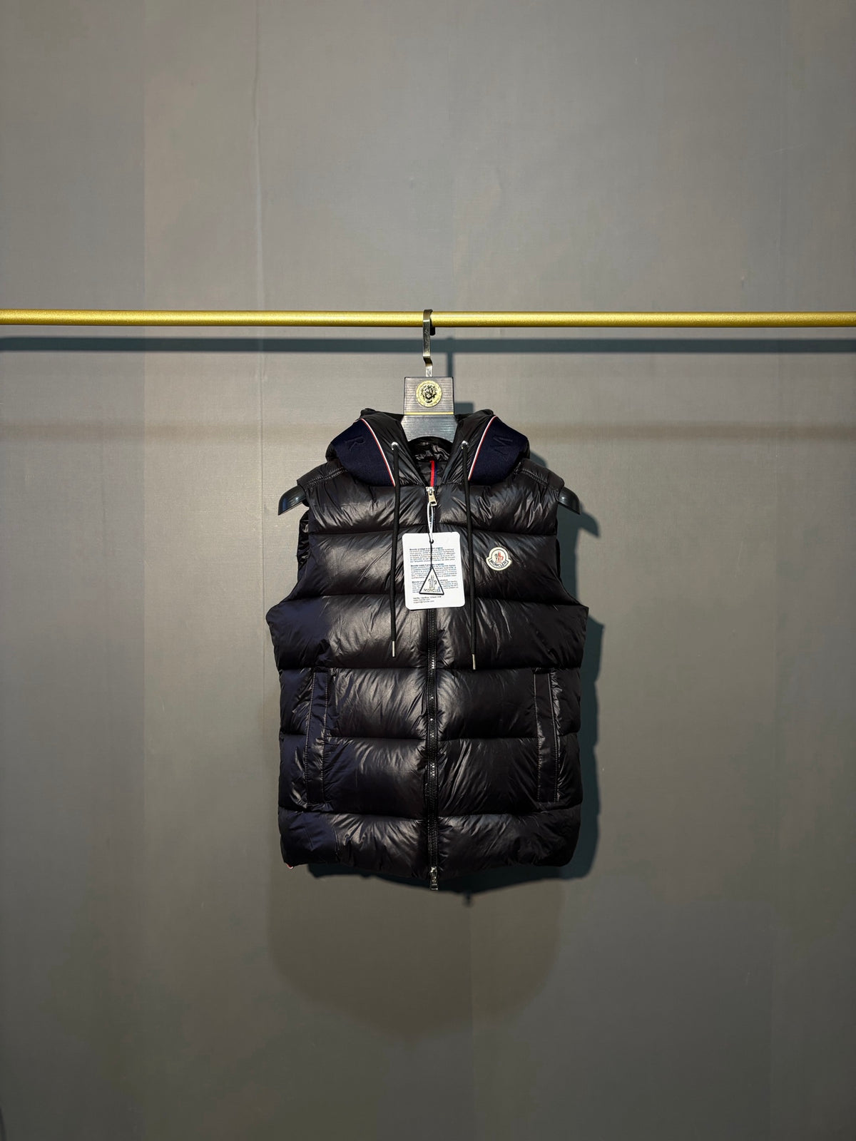 Gilet à capuche en duvet Moncler Luiro
