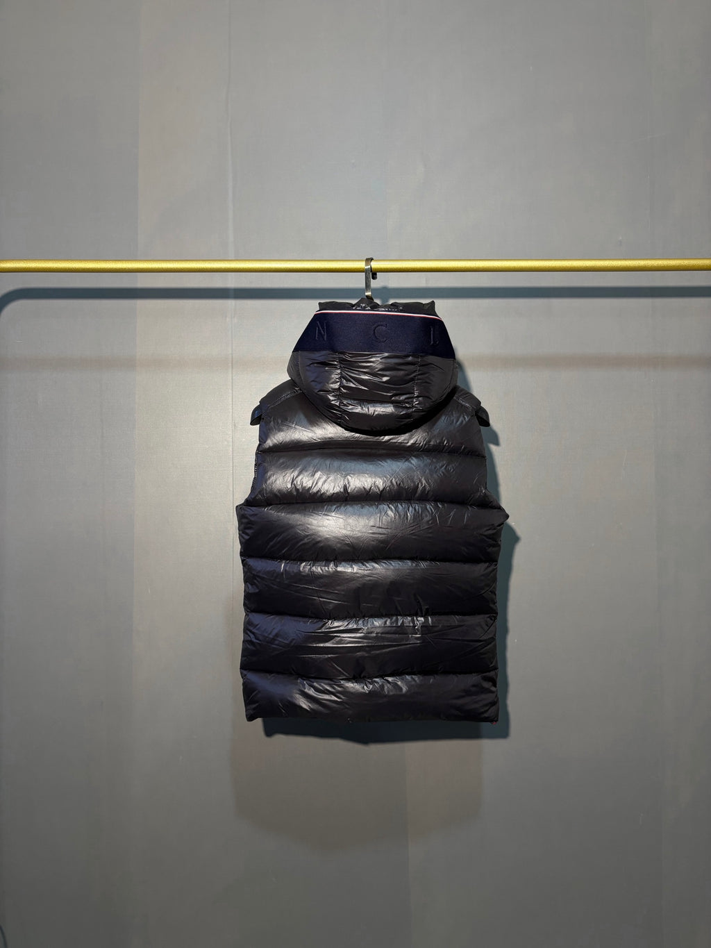 Gilet à capuche en duvet Moncler Luiro