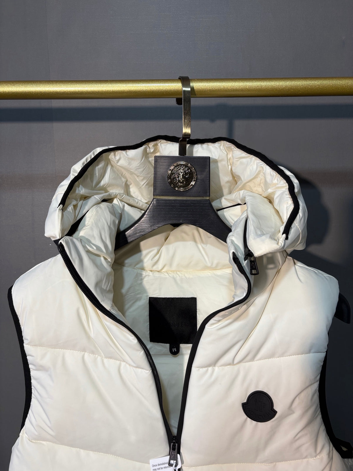 Gilet à capuche en duvet Moncler Guersac