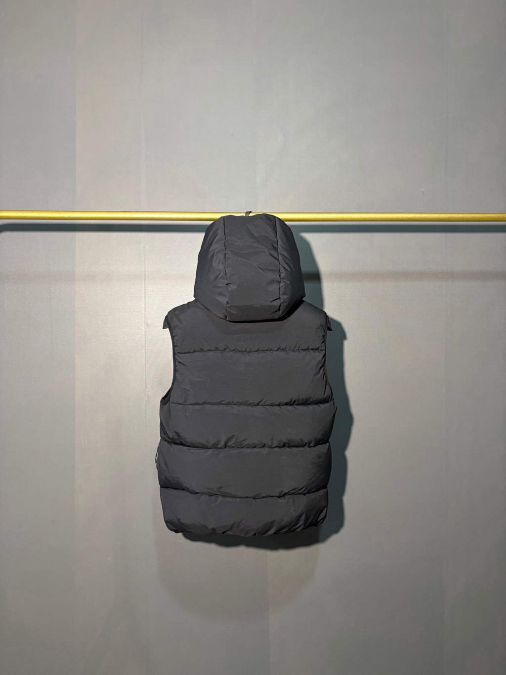 Gilet à capuche en duvet Moncler