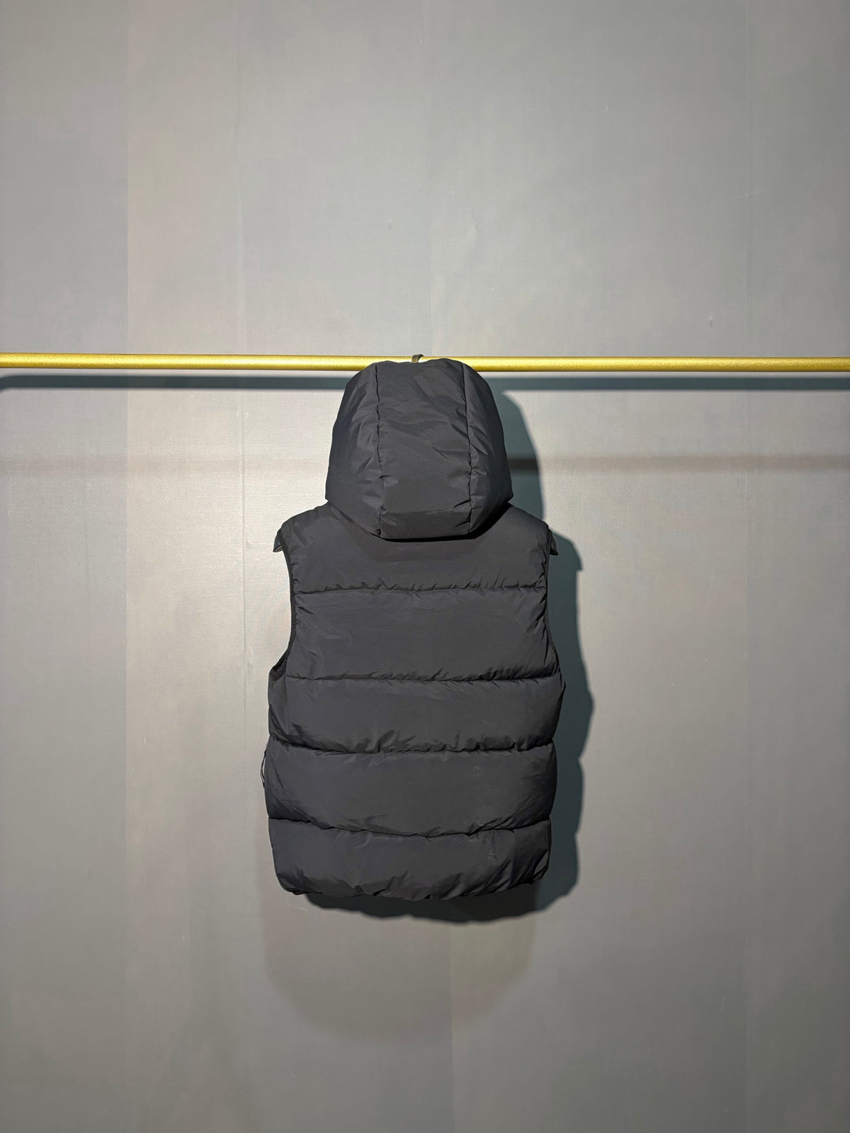 Gilet à capuche en duvet Moncler