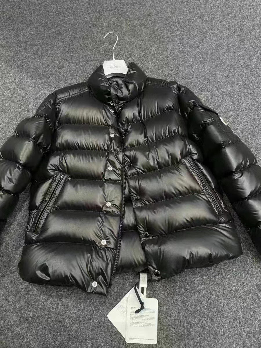 Doudoune Moncler Lule noire brillante, col montant, modèle court