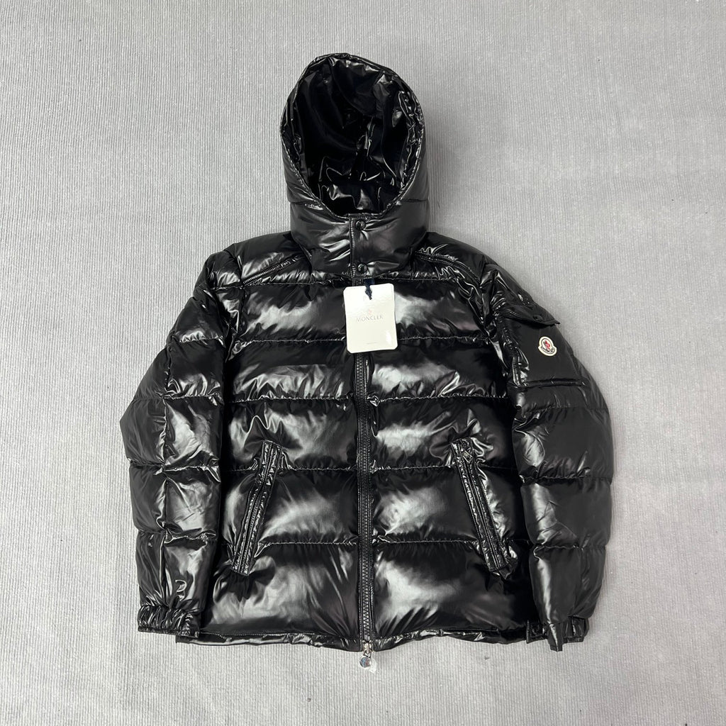 Doudoune courte Moncler brillante à capuche amovible