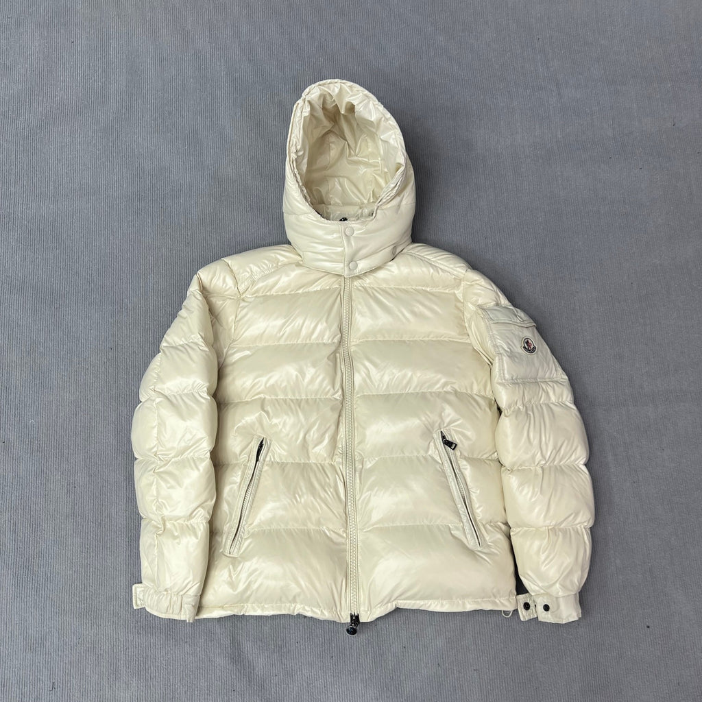 Doudoune courte Moncler brillante à capuche amovible