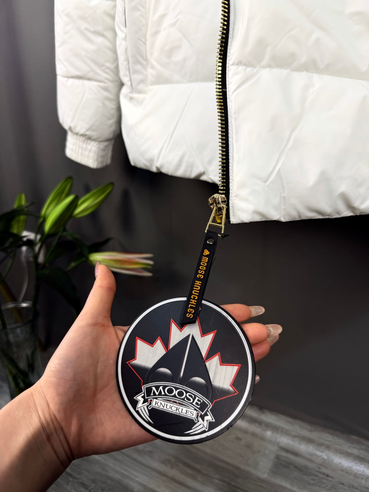 Veste matelassée blanche à col montant Moose Knuckles