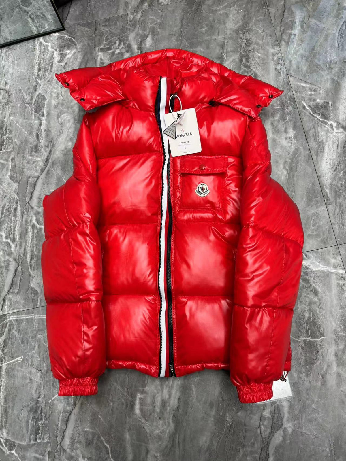 Doudoune courte brillante à capuche homme Moncler Montbeliard