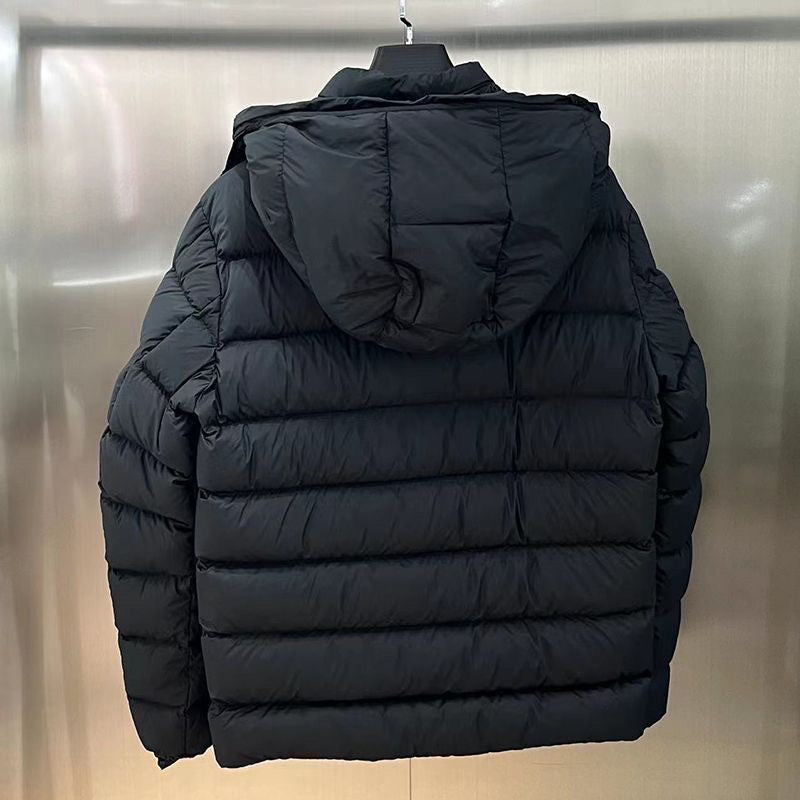 Doudoune noire à capuche amovible Moncler avec logo lettre vertical