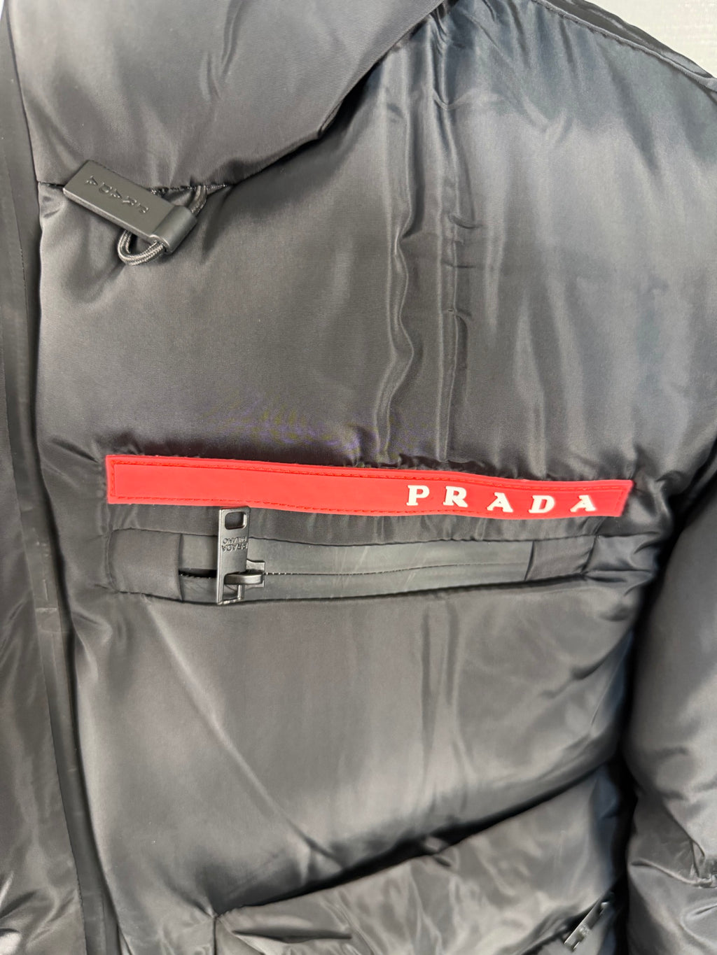 Doudoune courte à capuche en Re-Nylon Linea Rossa