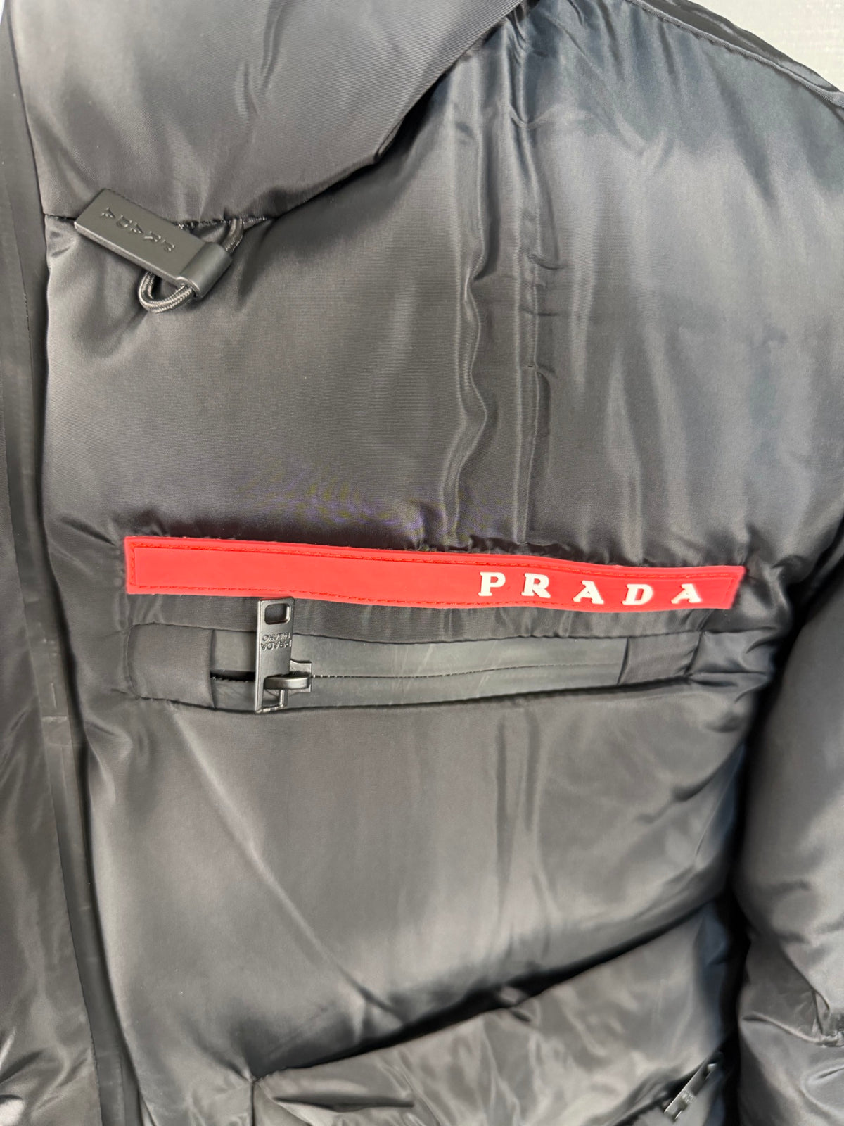 Doudoune courte à capuche en Re-Nylon Linea Rossa
