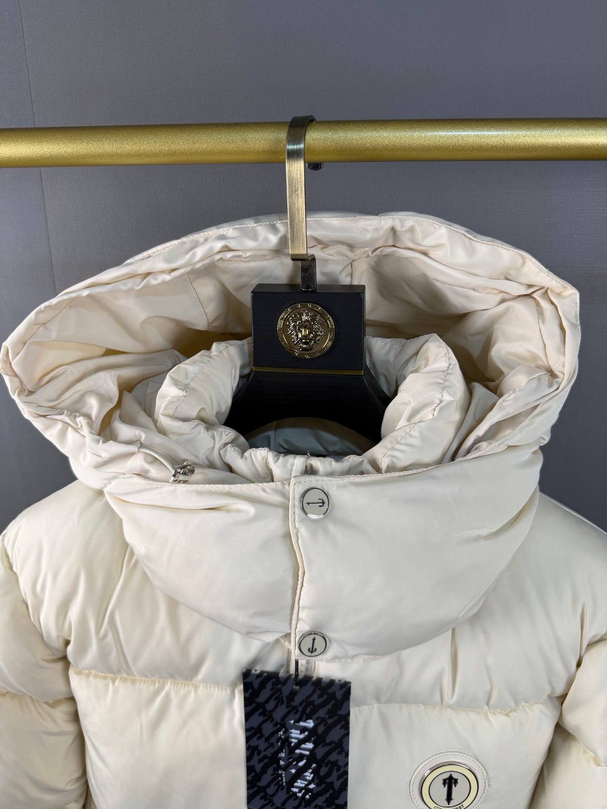 Blouson matelassé court à capuche écru TSL**