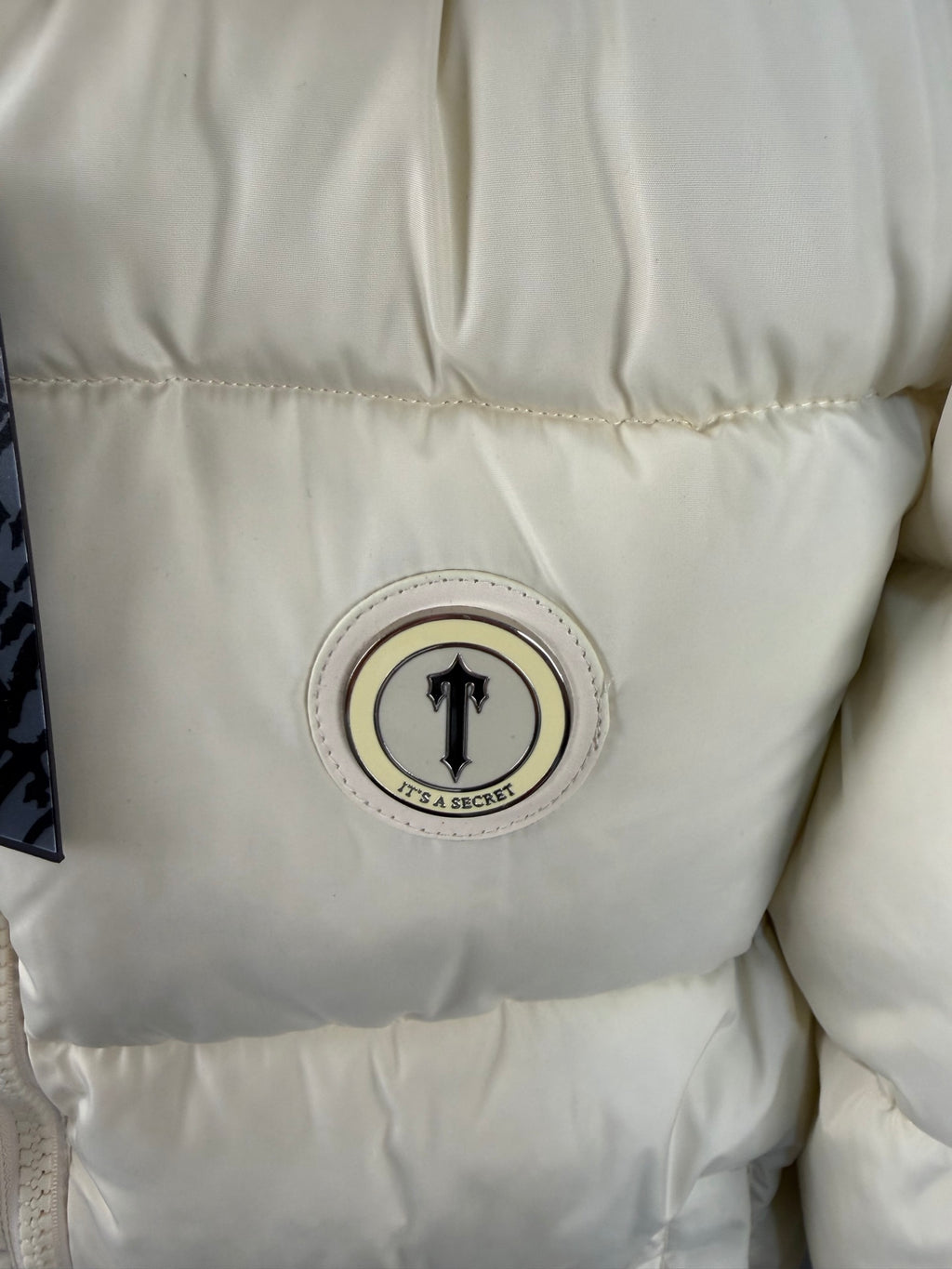 Blouson matelassé court à capuche écru TSL**