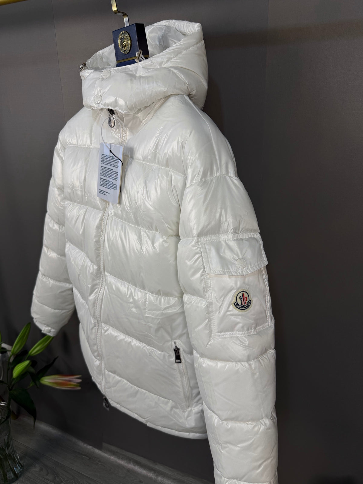 Marque et modèle：Doudoune courte à capuche brillante Moncler