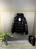 Marque et modèle：Doudoune courte à capuche brillante classique Moncler