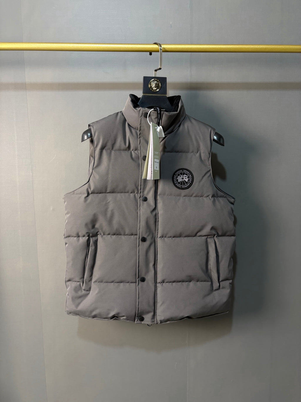 Gilet matelassé à col droit Black Label Canada Goose