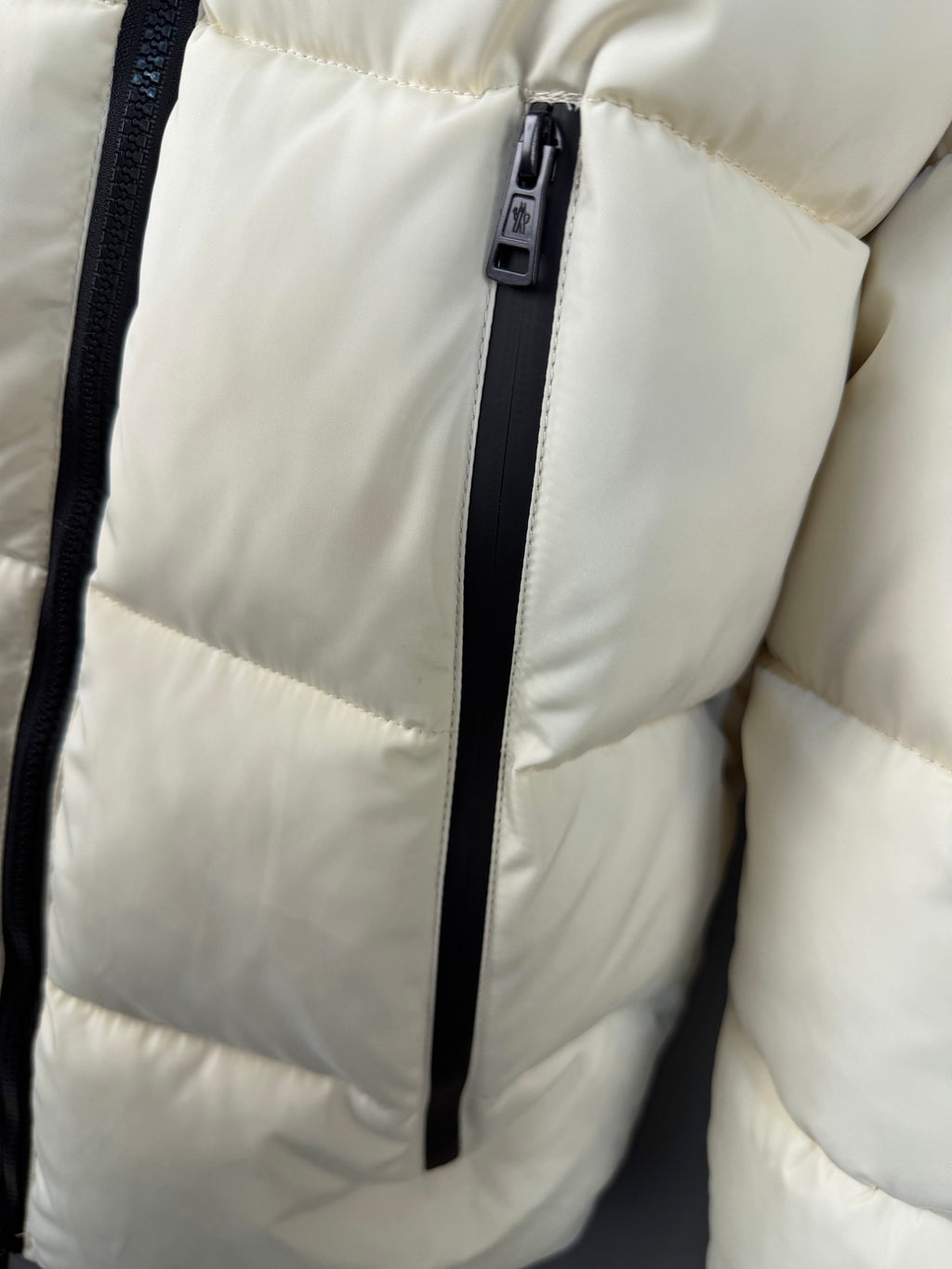 Moncler Doudoune (Blanc / Noir / Dark blue)