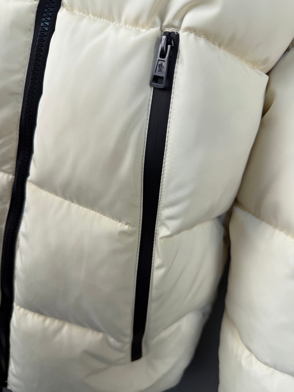 Moncler Doudoune (Blanc / Noir / Dark blue)
