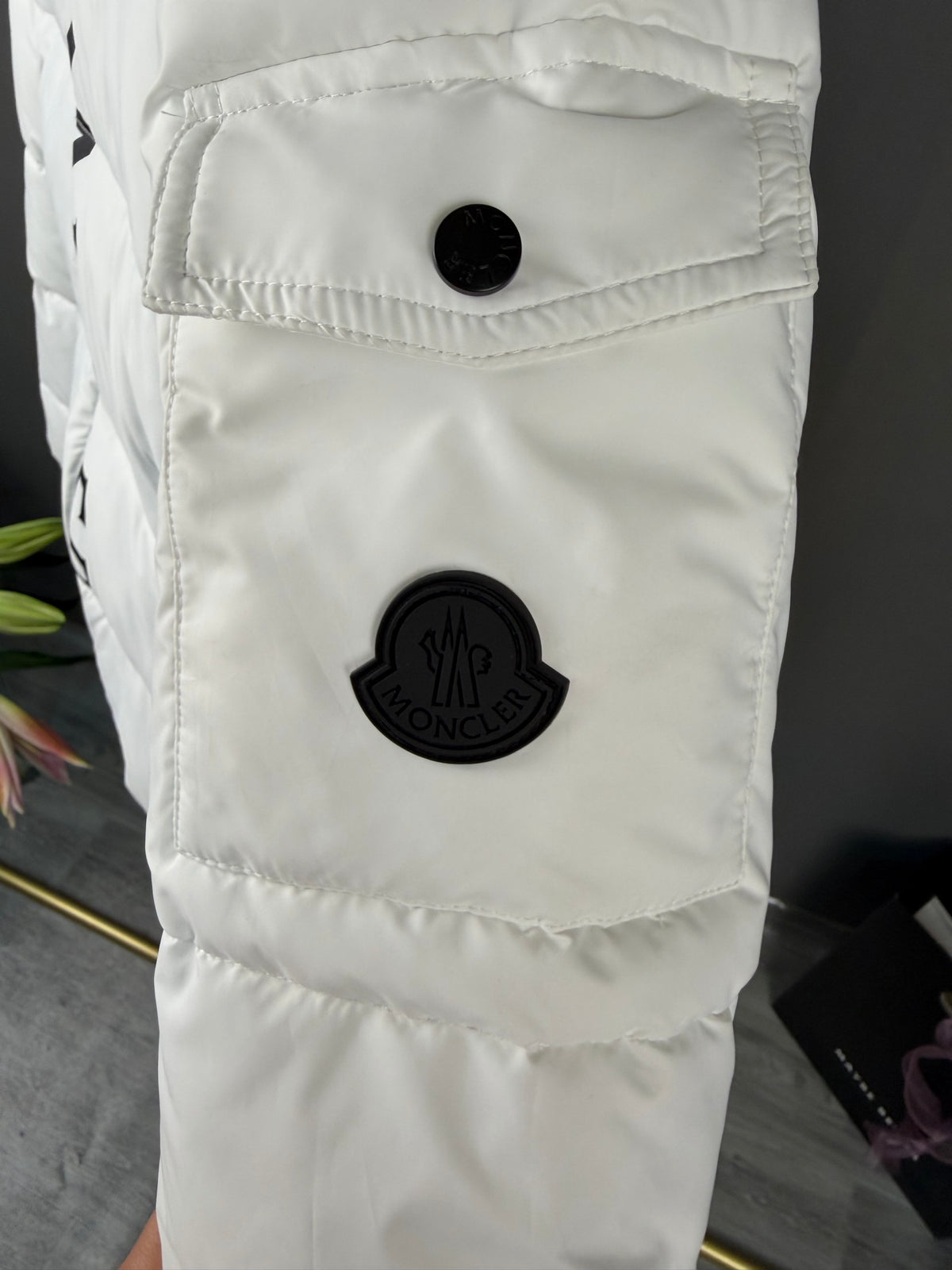 Moncler Doudoune sans manches (Blanc / Noir)