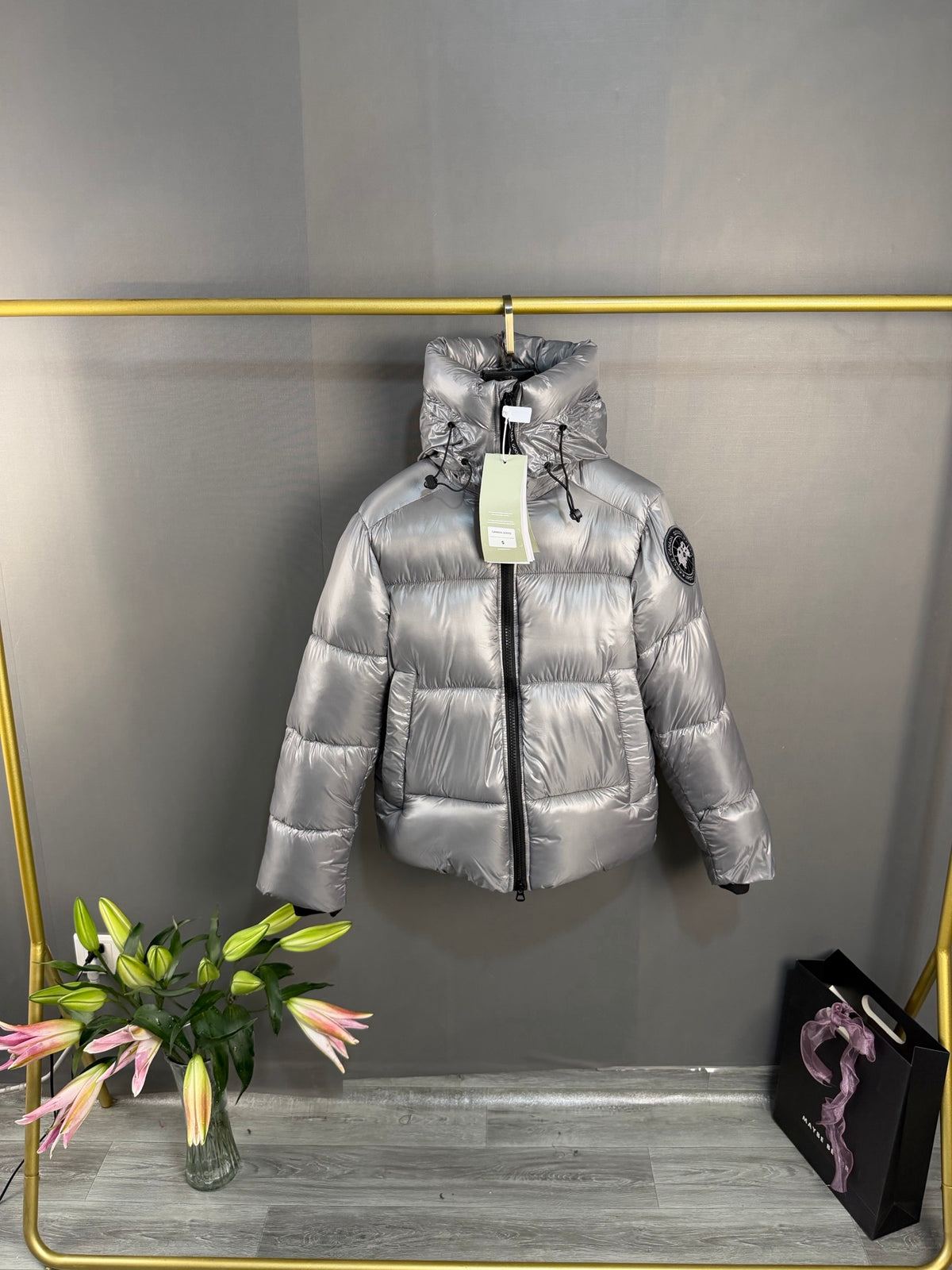 Canada Goose Doudoune courte brillante à capuche (Noir / Gris Argenté)
